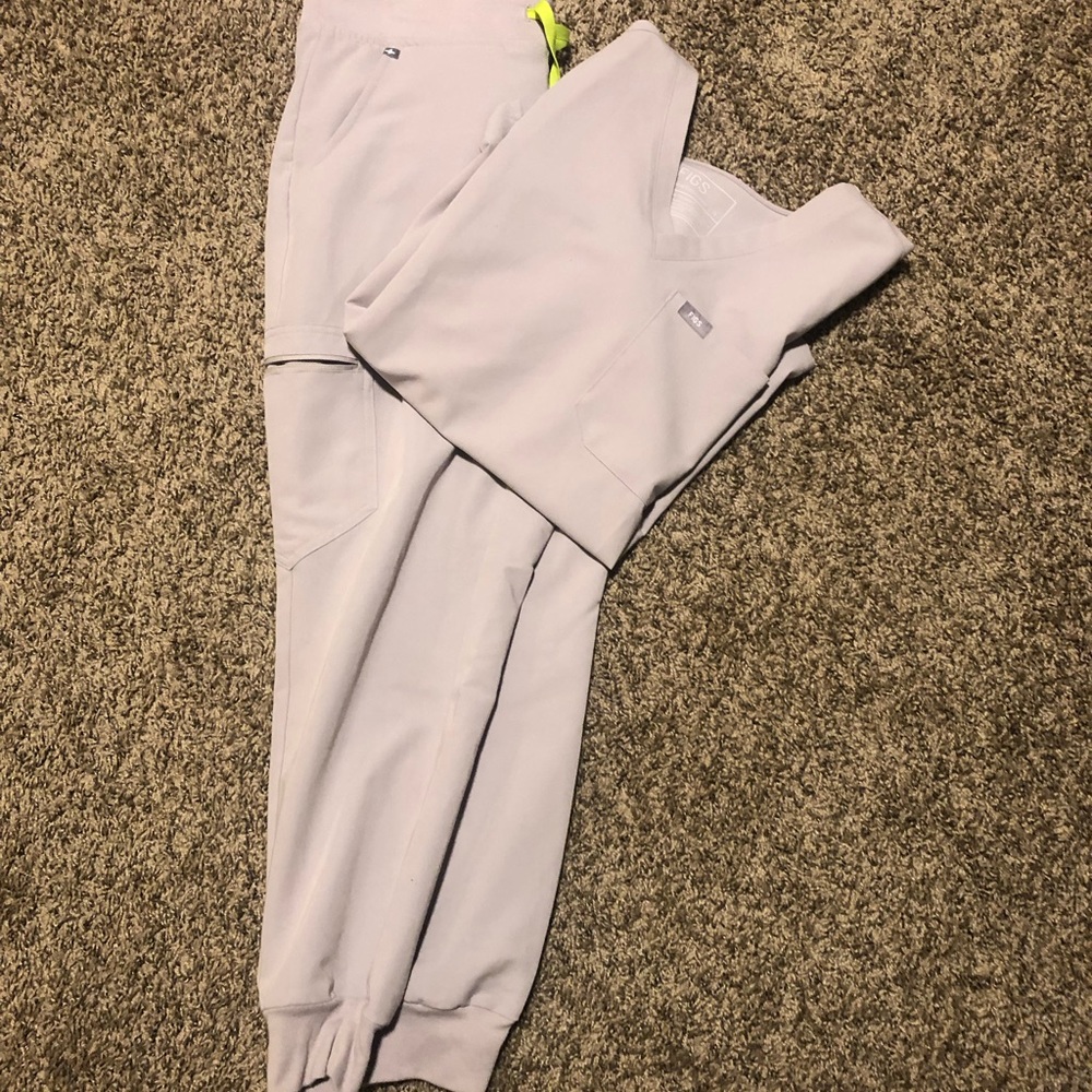 FIGS SCRUBS SET